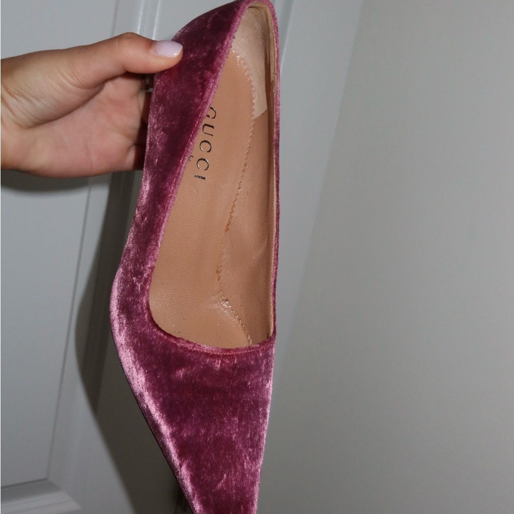 Gucci Pink Velvet Flats Luxurious Loafers